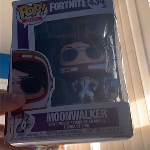 Fortnite moonwalker pop